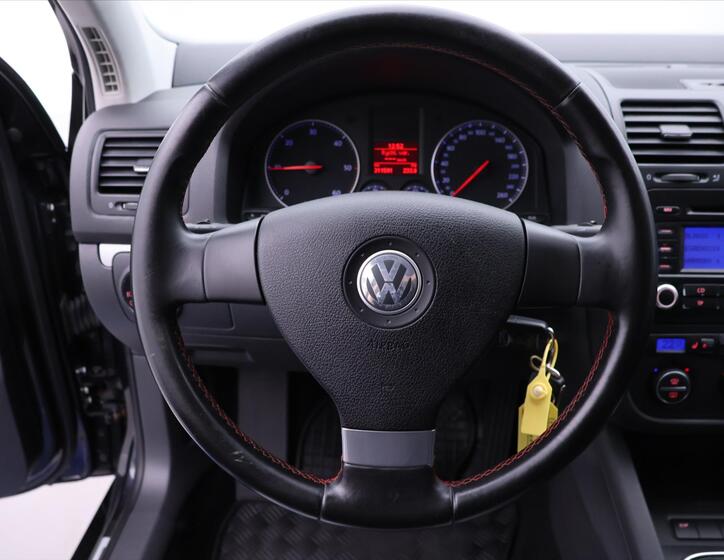 Volkswagen Golf 15