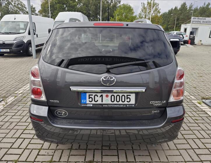 Toyota Corolla Verso 5