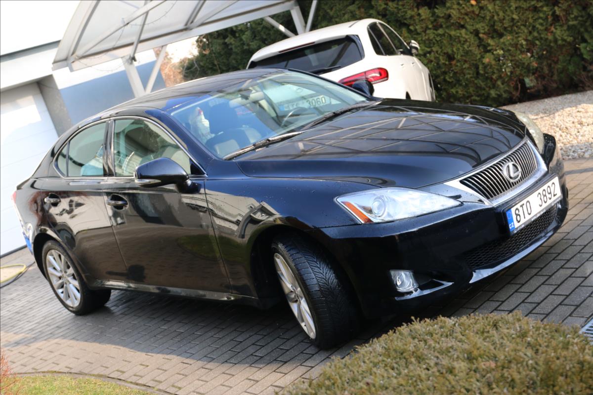 Lexus IS 220d