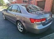 Hyundai Sonata 4