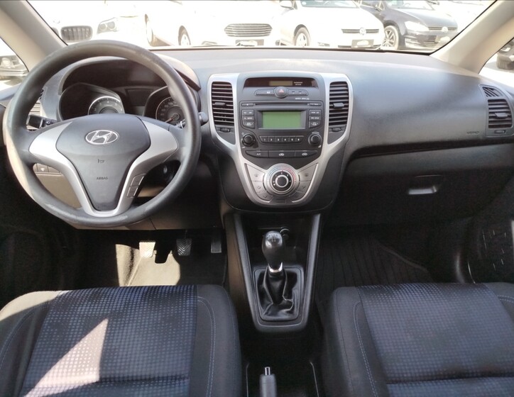 Hyundai ix20 13
