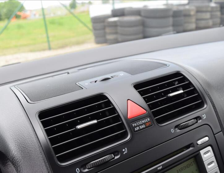 Volkswagen Golf 36