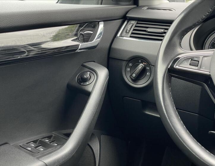 Škoda Octavia 14