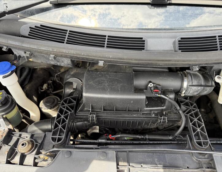 Ford Tourneo 25