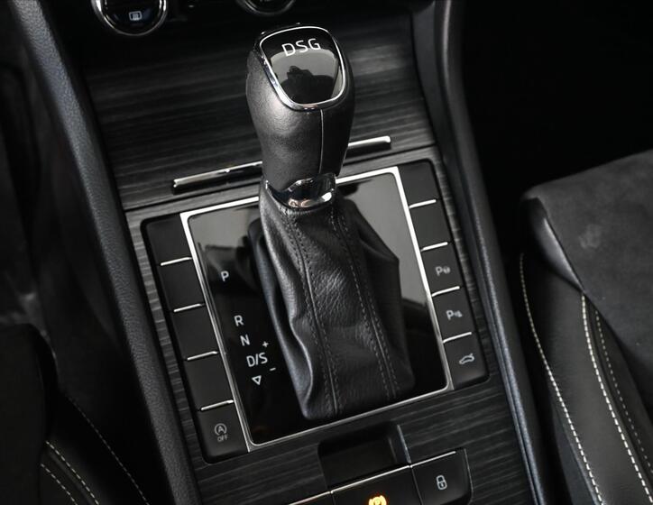Škoda Superb 25