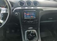Ford Galaxy 18