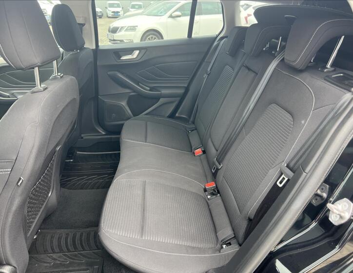 Ford Focus 16