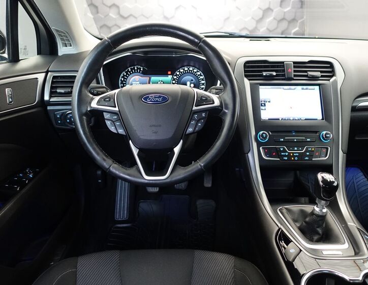 Ford Mondeo 8