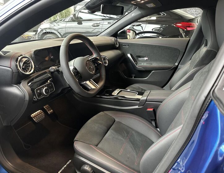 Mercedes-Benz CLA 9