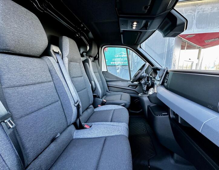 Nissan Interstar 4