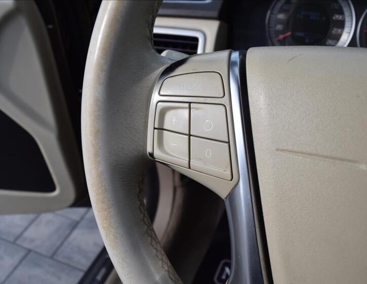 Volvo XC70 32