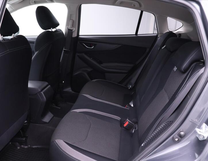 Subaru Impreza 14