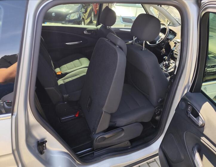 Ford S-MAX 36