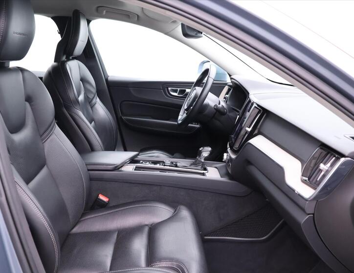 Volvo XC60 15