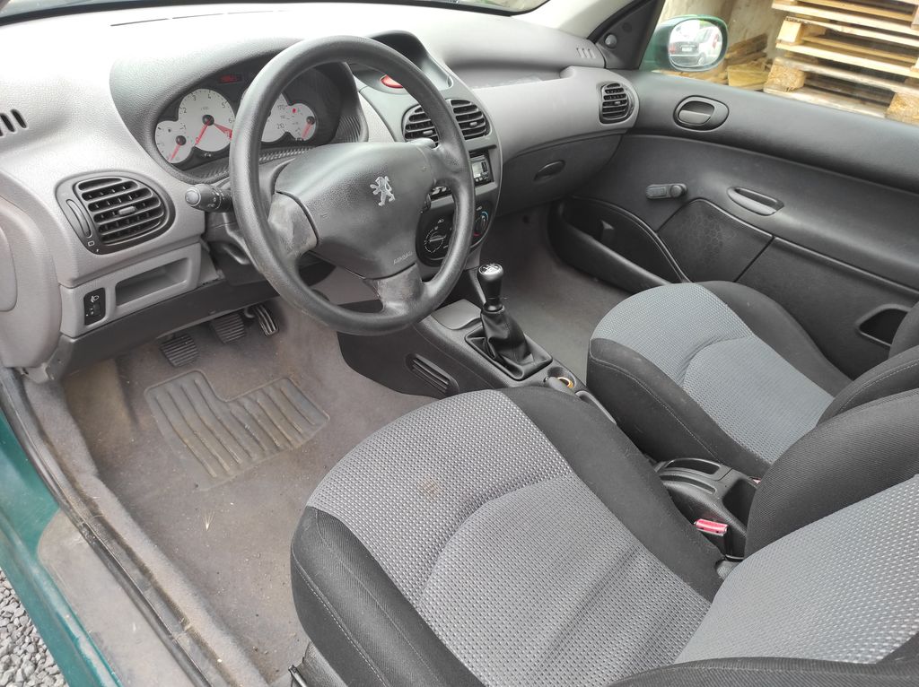 Peugeot 206