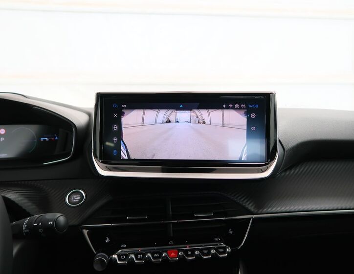 Peugeot 208 24