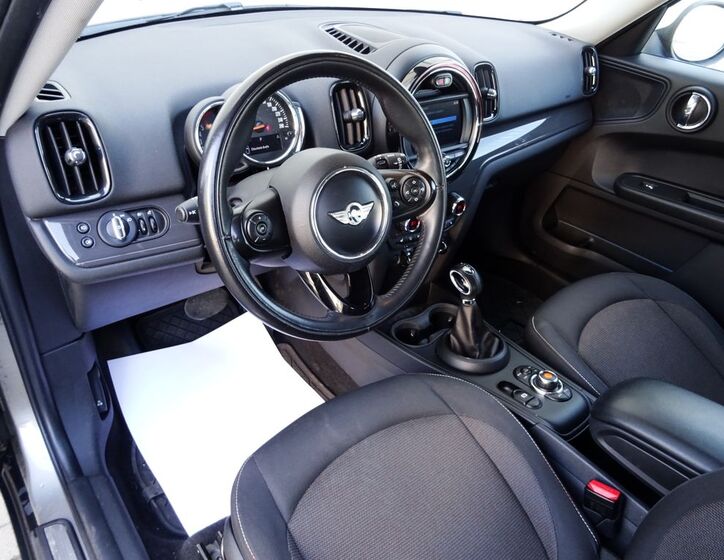 Mini Countryman 16