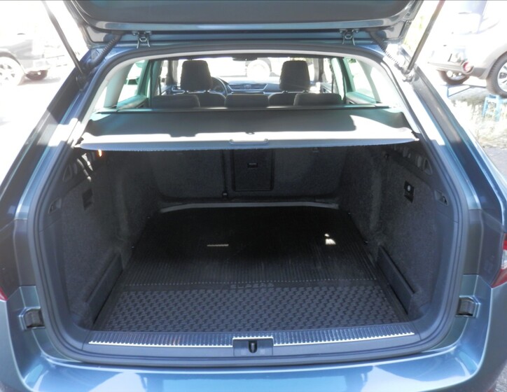 Škoda Superb 22