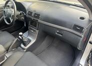Toyota Avensis 46