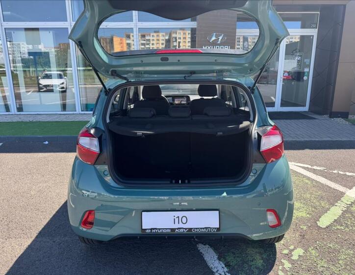 Hyundai i10 12