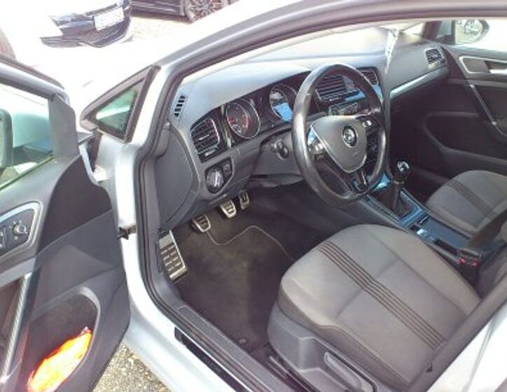 Volkswagen Golf 8