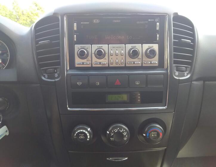 KIA Sorento 8