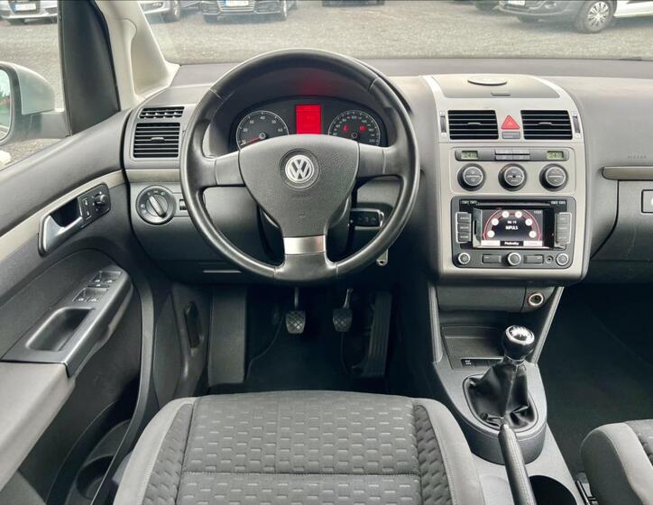 Volkswagen Touran 23