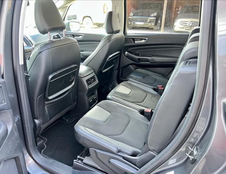 Ford Galaxy 13