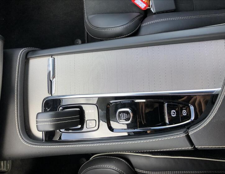 Volvo XC90 22