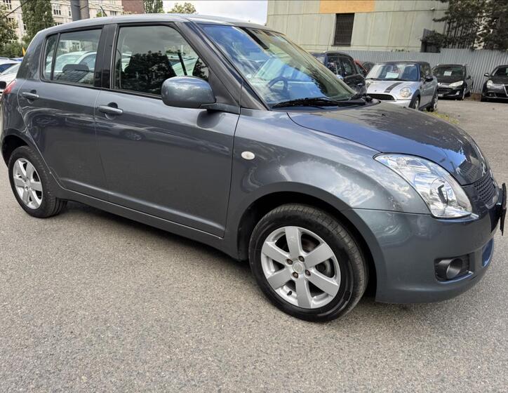 Suzuki Swift 14