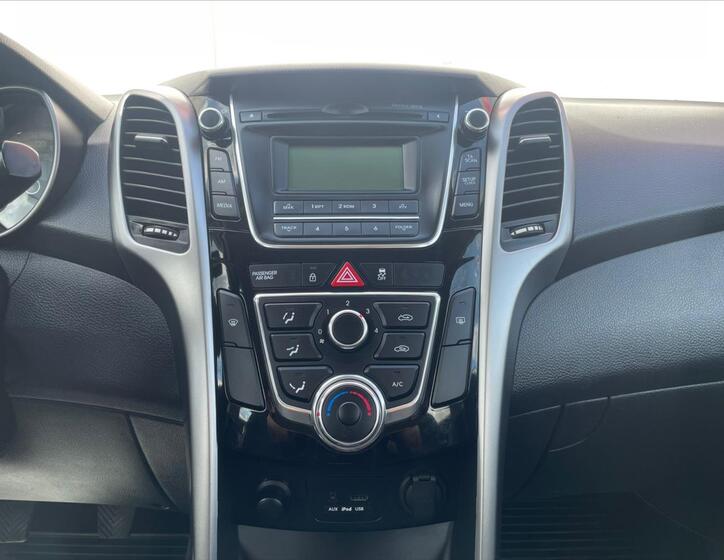 Hyundai i30 14