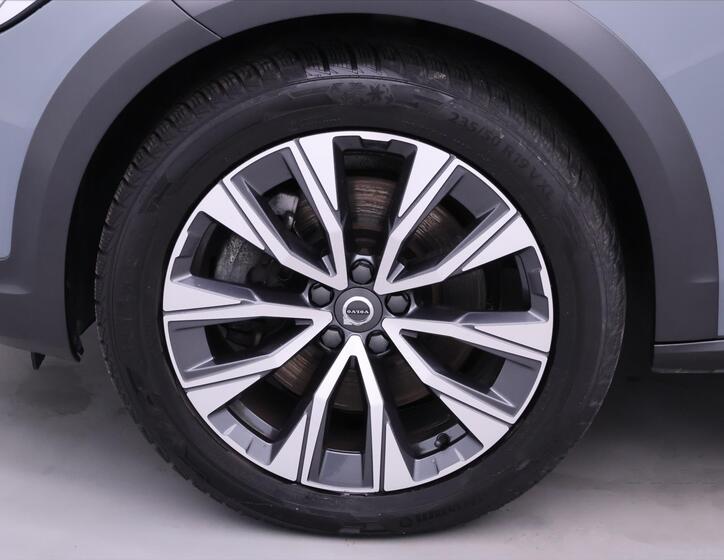 Volvo V90 38