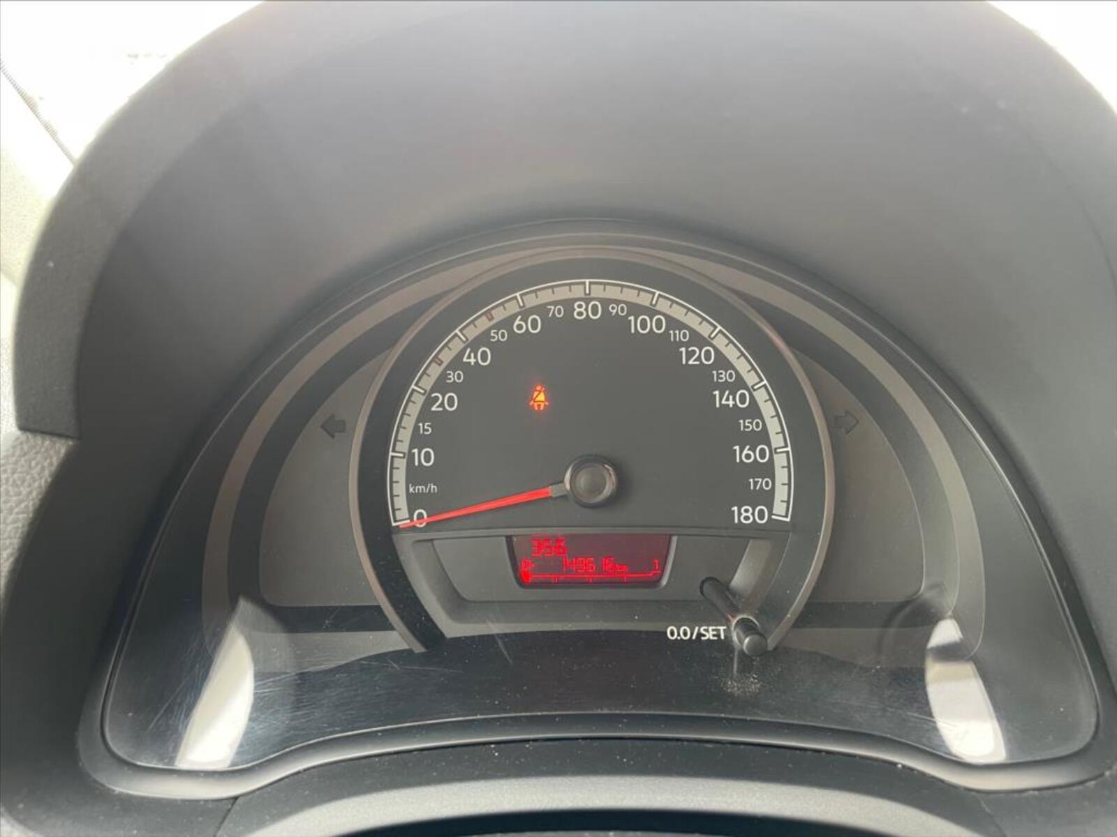 Volkswagen up! 12