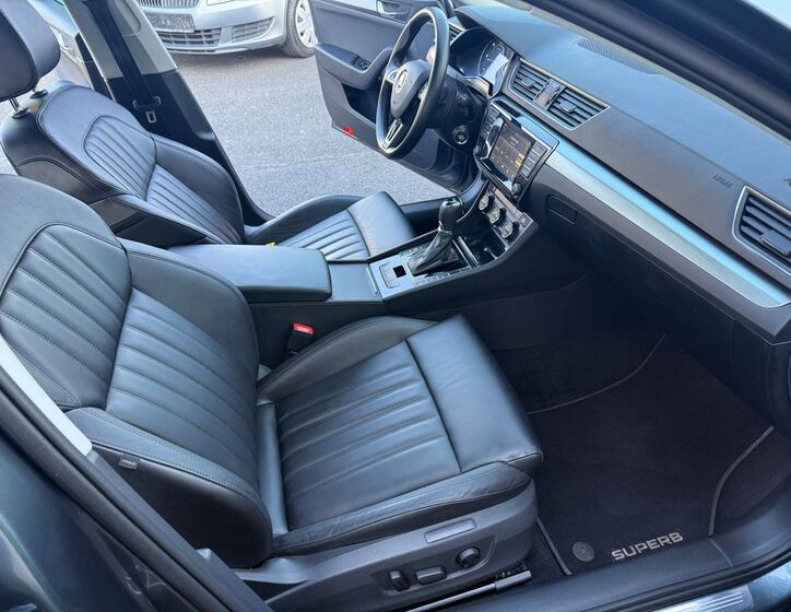 Škoda Superb 12