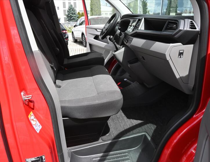 Volkswagen Transporter 9