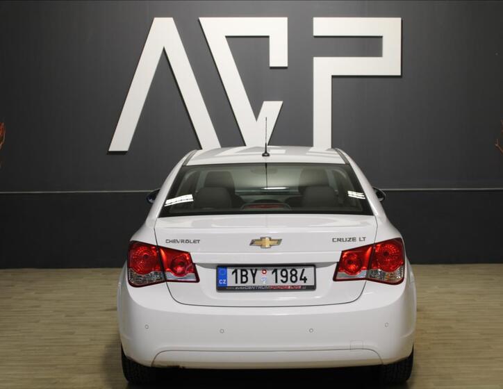 Chevrolet Cruze 8