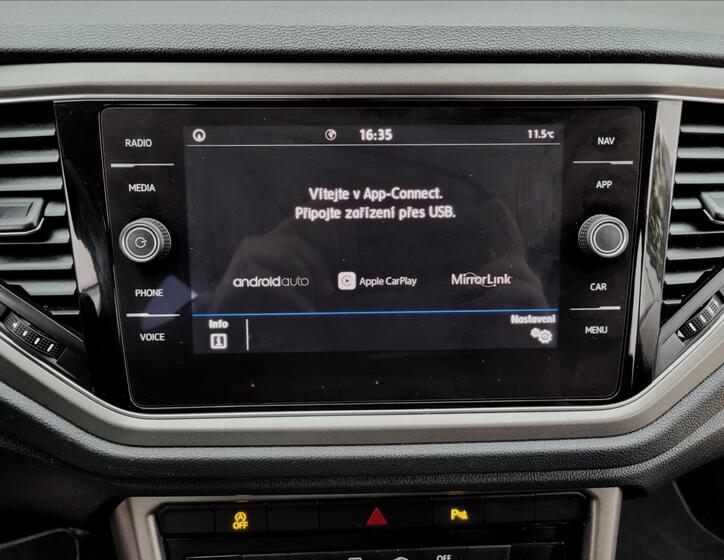 Volkswagen T-Roc 28