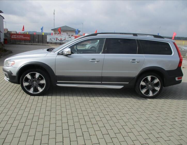 Volvo XC70 2