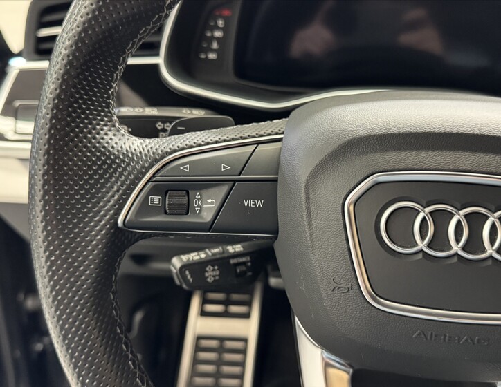 Audi Q8 16