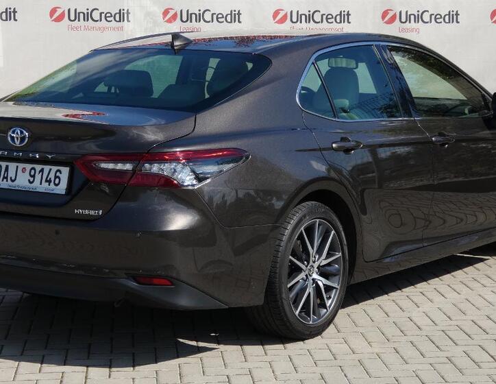 Toyota Camry 3