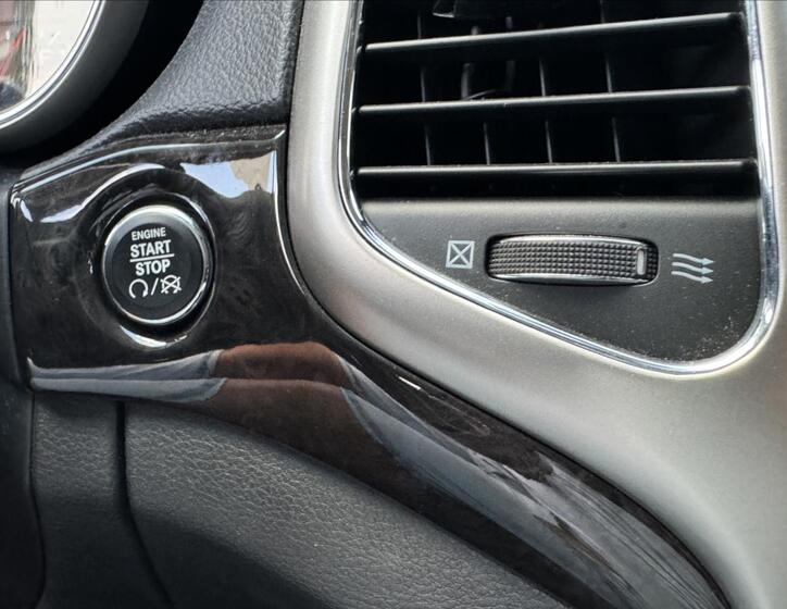 Jeep Grand Cherokee 40