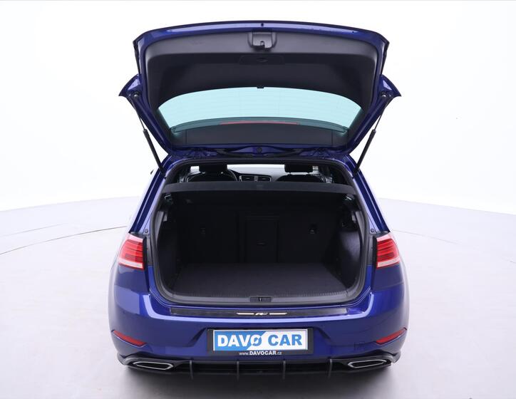 Volkswagen Golf 9