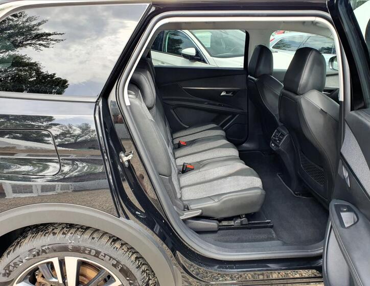 Peugeot 5008 17