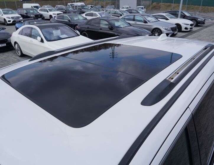 Jeep Grand Cherokee 12