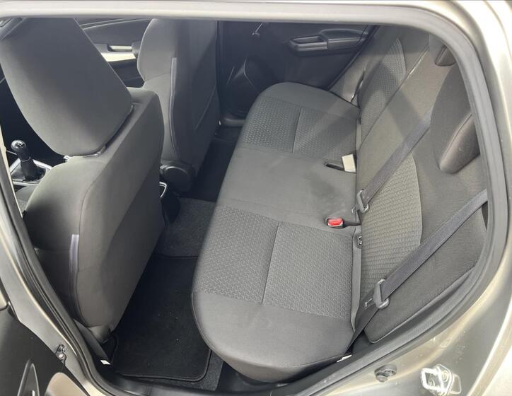 Suzuki Swift 23