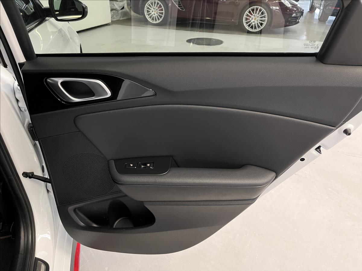 KIA ProCeed