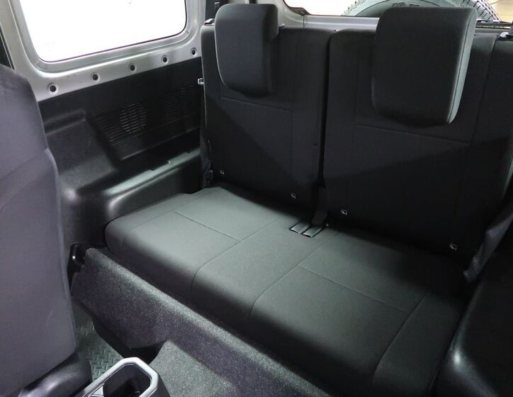 Suzuki Jimny 10