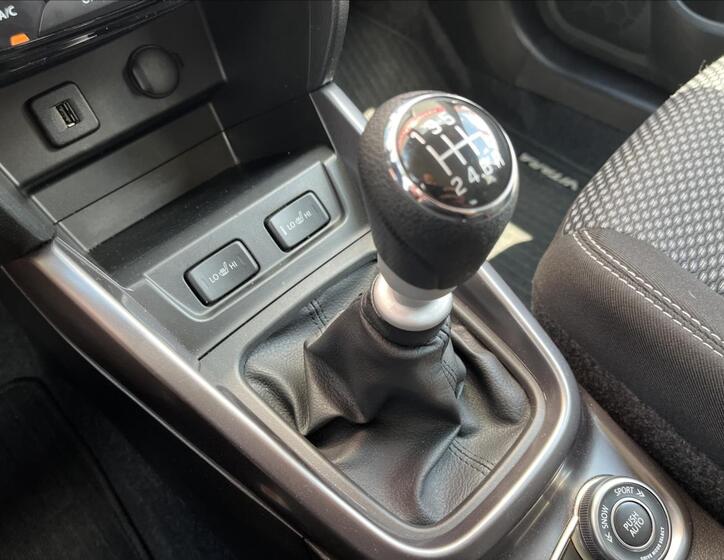 Suzuki Vitara 17