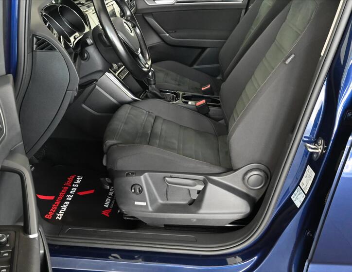 Volkswagen Touran 10