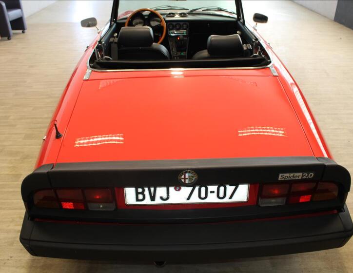 Alfa Romeo Spider 23